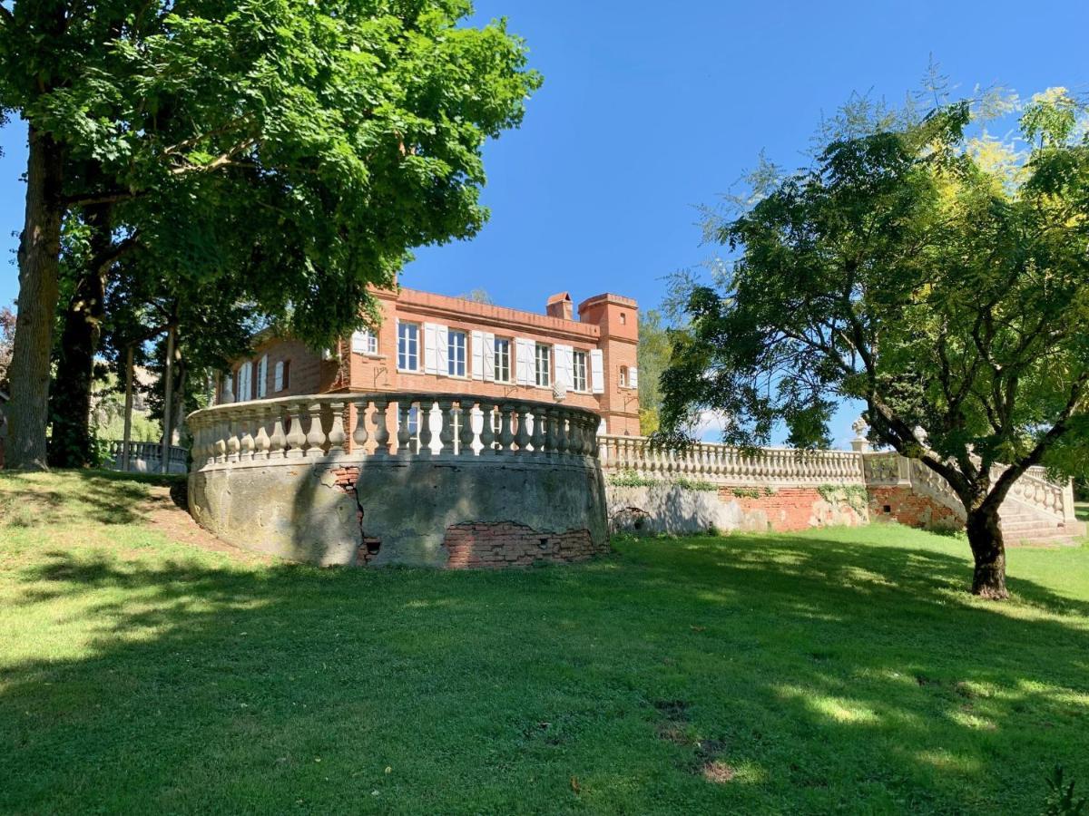 Chateau Ratou Bed & Breakfast *