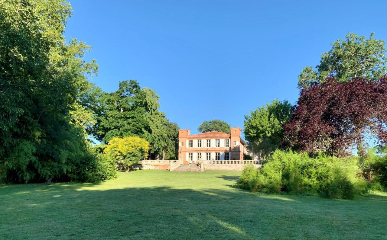 Chateau Ratou Bed & Breakfast *